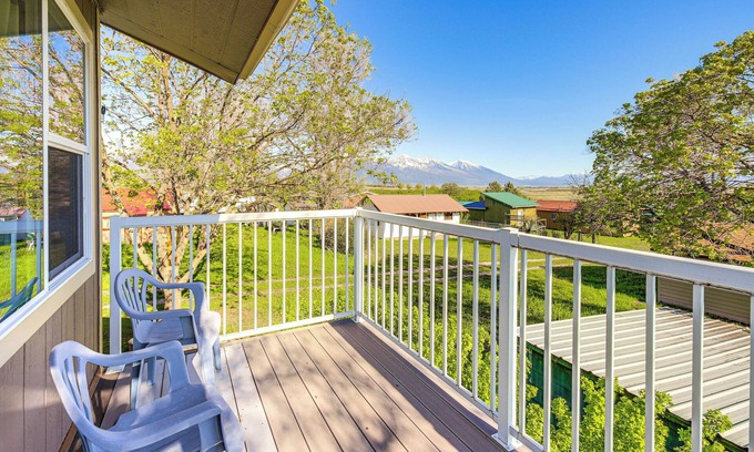Charlo Cabin | Charlo Cabin Rental ~ 20 Mi to Flathead Lake!