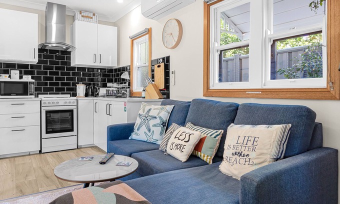Ettalong Beach Cottage | Charlottes Cottage - Heart of Ettalong beach