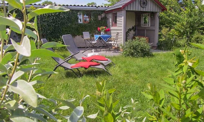 Ribnitz-Damgarten Apartment | Charlottes Landlust - Künstlerhaus