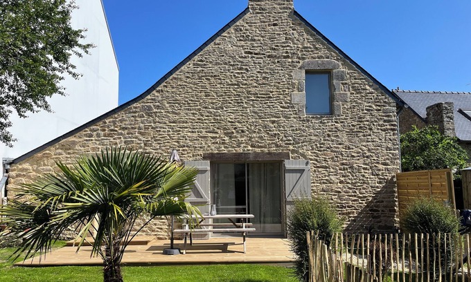 Arradon House | Charm in the heart of the village: house with sunny garden close to the sea