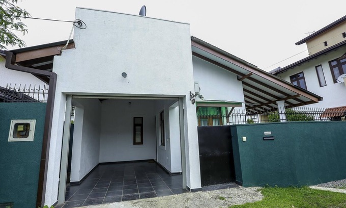 Kaduwela House | Charming 2-Bedroom villa in Colombo
