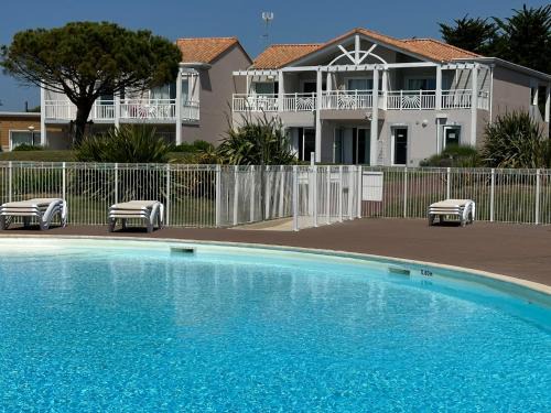 Chateau-d'Olonne Apartment | Charmant appartement T2 pour 4 personnes vue mer sables d'olonne