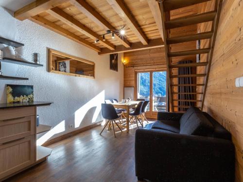 Meribel-Mottaret Apartment | Charmant duplex 8 pers. skis aux pieds à Méribel Mottaret, balcon, cuisine équipée, animaux admis - FR-1-355-141