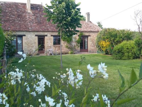 Cause-de-Clerans House | Charmante Maison de Campagne avec Jardin Clôturé, Cheminée et Wi-Fi Proche de la Dordogne - FR-1-616-150