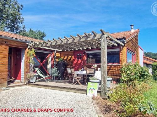 Montbrison House | Charmant gîte à Montbrison avec terrasse et jardin, parking, wifi - FR-1-496-329