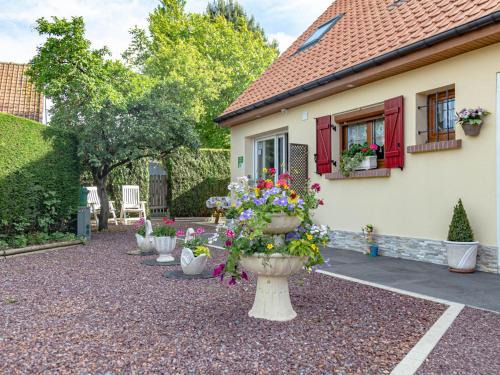 Fiennes House | Charmant gîte familial à Fiennes, 2 chambres, jardin privé, terrasse, proche Wissant, animaux acceptés - FR-1-376-118