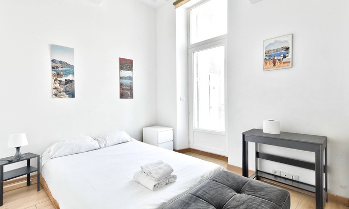 Noailles Apartment | Charmant Petit Appartement Avec Climatisation