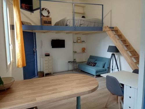 Nimes City Centre Apartment | Charmant studio avec cour en centre-ville