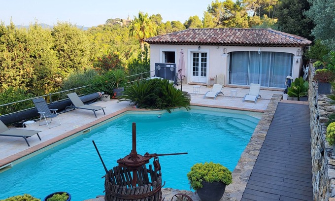 Le Cannet-des-Maures House | Charmant T2 Entouré D'un Écrin de Verdure, Aspirant au Calme et la Détente