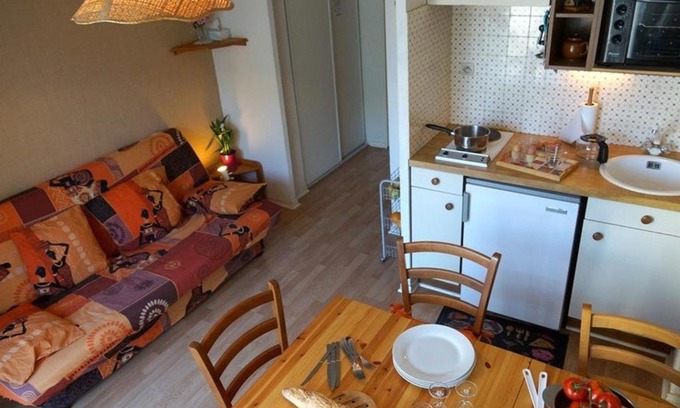 Bagneres-de-Luchon Apartment | Charmant T2 RDC avec Jardinet et Parking, Proche Thermes et Commerces - FR-1-313-152
