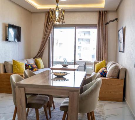 Ain Harrouda Apartment | Charmante Deux Chambres et Salon Avec Jardin et Piscine à coté de plage