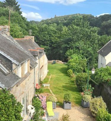 Huelgoat House | Charmante Maison à Huelgoat avec Terrasse et Jardin