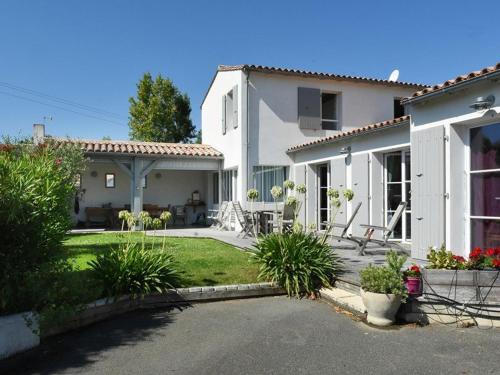 Les Portes-en-Re House | Charmante Maison avec Jardin, à Proximité du Centre des Portes-en-Ré, 3 Chambres, WIFI - FR-1-434-59