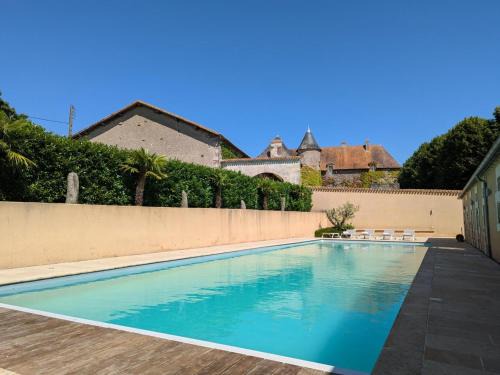 Charente Limousine House | Charmante Maison de Campagne avec Piscine Chauffée en Charente - FR-1-653-278