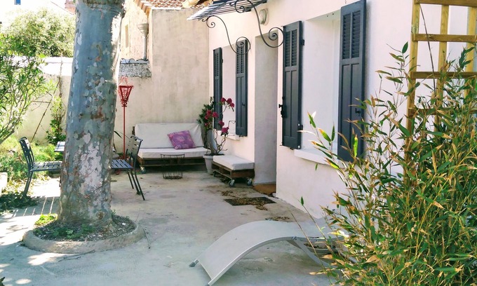 8th Arrondissement House | Charmante Maison de Pêcheur 100% Rénovée, à 100m de la Plage
