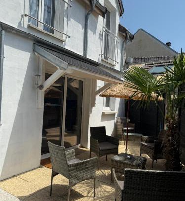 Crouy-en-Thelle Apartment | Charmante maison