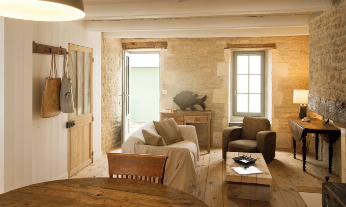 Ars-en-Re House | Charmante Maison Rénovée au Coeur D'ars - 4 Pers