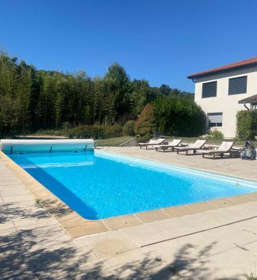 Dagneux Apartment | Charmante Maisonnette au calme, proche de Lyon