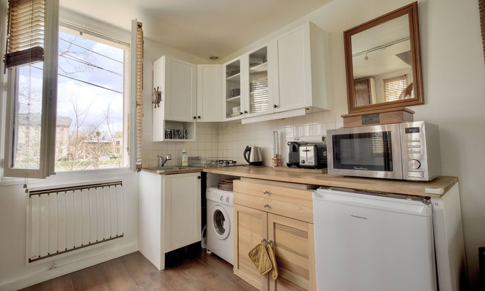 Joinville-le-Pont House | Charmante Petite Maison Située sur une île des Bords de Marne à 15 mn de Paris