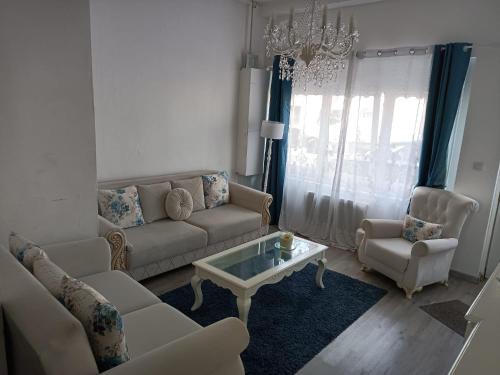 Maubeuge Apartment | Charmante petite maison