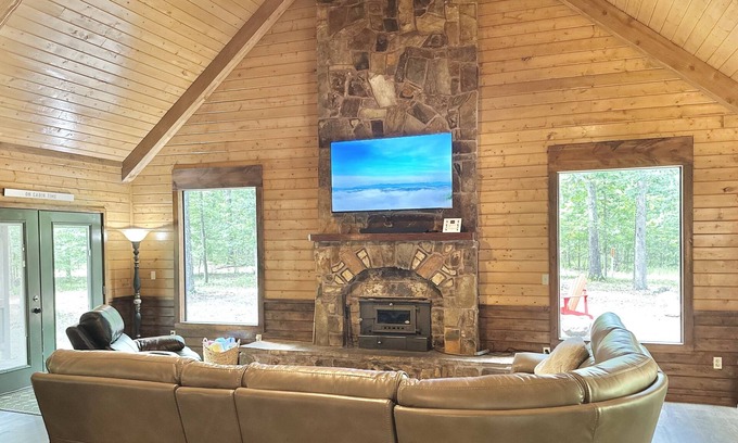 Broken Bow Cabin | Charmed! A Hochatown gem - private, NEW HOT TUB, and great location!