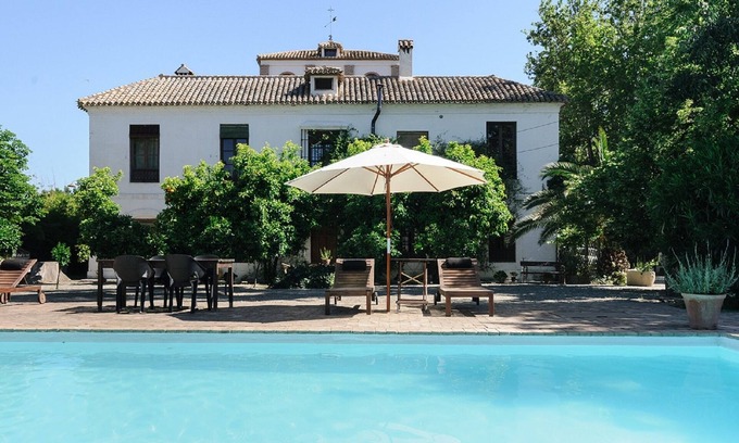 Churriana de la Vega Cottage | Charming rural house with swimming pool 3 km from the city of Granada. parking