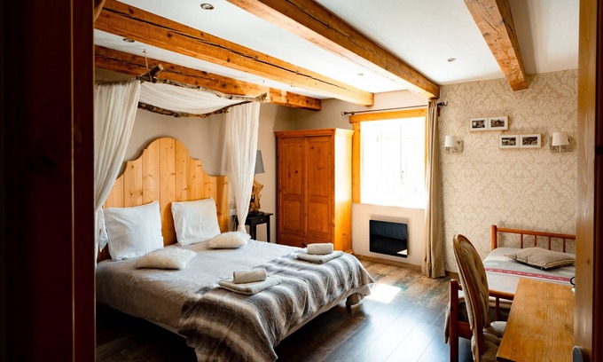 Saulxures-sur-Moselotte Bed & Breakfast | Charming guest rooms (up to 3 people)