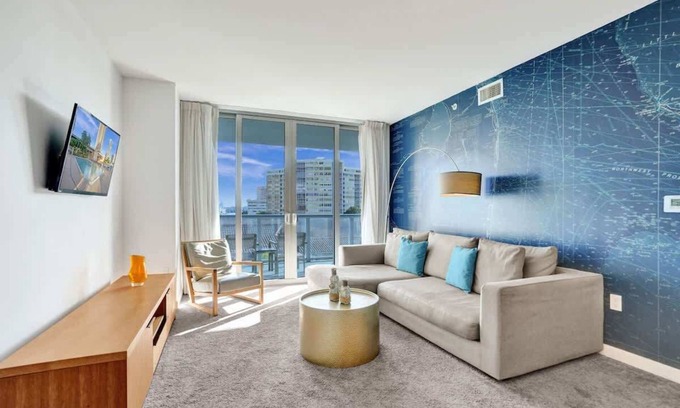 Hallandale Beach Apartment | Charming 1-Bedroom Condo Steps from the Ocean 505