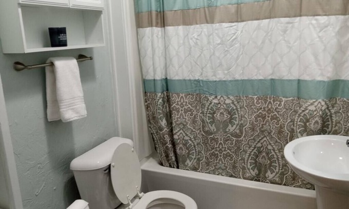 Central Oklahoma City House | Charming 1-bedroom house in central OKC with fenced back yard near fairgrounds.