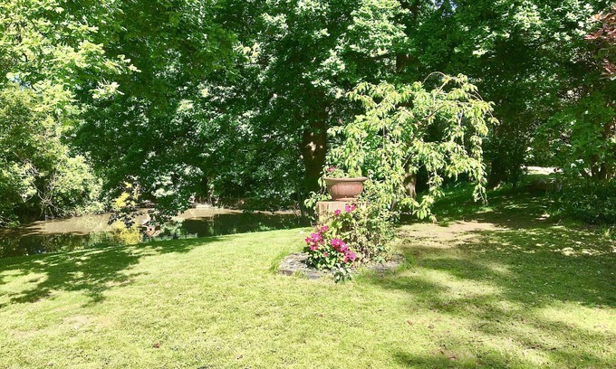 Hailsham Apartment | Charming 1-Bedroom Apartment near South Downs