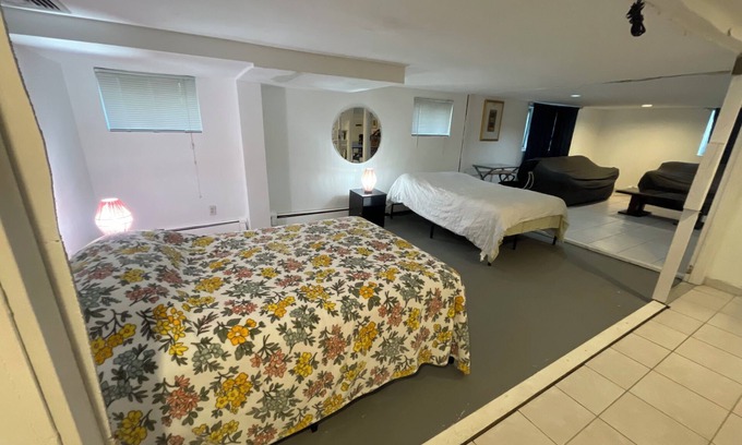 Dix Hills Apartment | Charming 1-bedroom apartment in Dix Hills with AC, WiFi, fitness room, ping pong