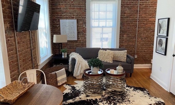 Lynchburg Apartment | Charming 1-bedroom apartment in brilliant Lynchburg with WiFi, fitness room