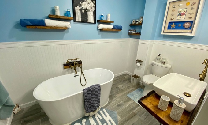 Brewster Apartment | Charming 1-bedroom apartment in beautiful Brewster with WiFi, AC