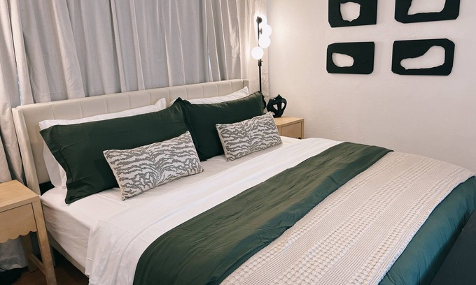 South Overton Apartment | Charming 1-bedroom apartment with AC, WiFi in superb Lubbock