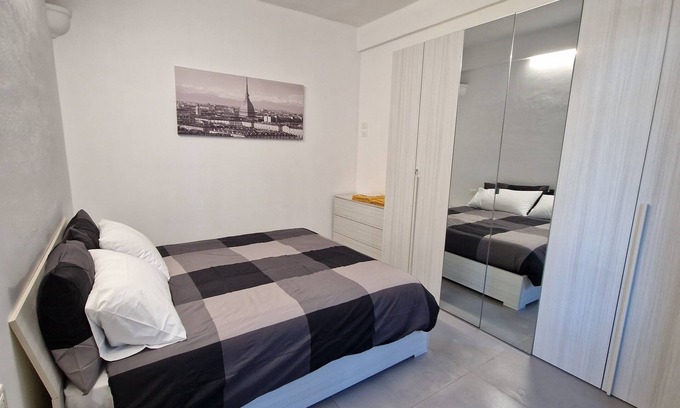 San Donato - Campidoglio Apartment | Charming 1-bedroom apartment with AC, WiFi in enjoyable Torino 150mt from subway