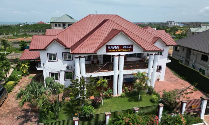 Sekondi-Takoradi Apartment | Charming 1-bedroom apartment in wonderful Takoradi Apowa with fitness room, AC