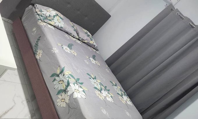 St. George's House | Charming 1-bedroom apartment with AC, WiFi in beautiful Saint George