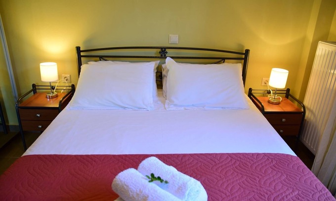 Karavomylos Apartment | Charming 1-bedroom apartment with AC, WiFi in amazing Karavomylos
