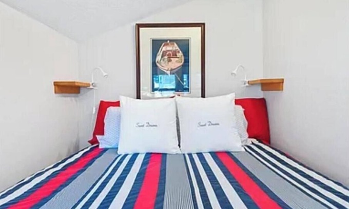 Opal Cliffs House | Charming 1-bedroom house in nice Santa Cruz with AC, WiFi