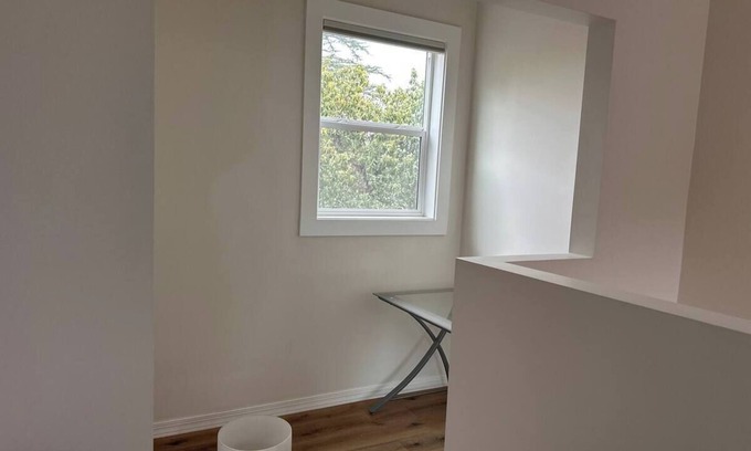 Fullerton House | Charming 1-bedroom house with AC and WiFi in lovely Fullerton