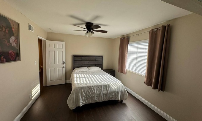 Menlo Park House | Charming 1-bedroom in a community style house close to Stanford, F3ceb00k