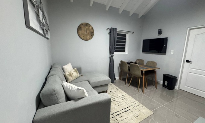 Philipsburg Apartment | Charming 1-bedroom apartment in gorgeous Sint Maarten with WiFi, AC