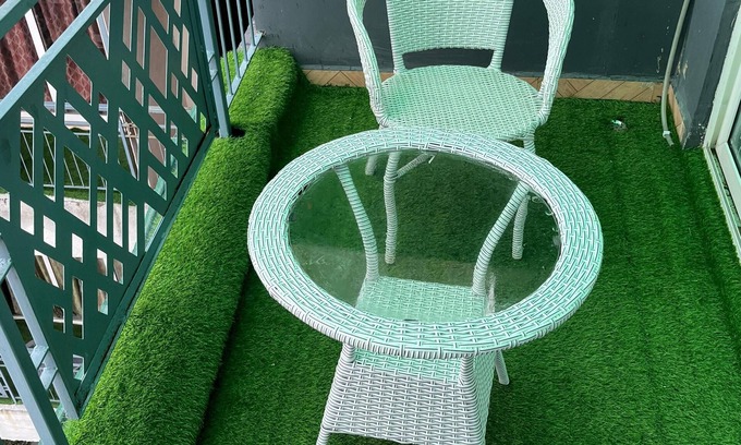 Greater Noida Apartment | Charming 1-BHK apartment in enchanting Greater Noida with AC, WiFi