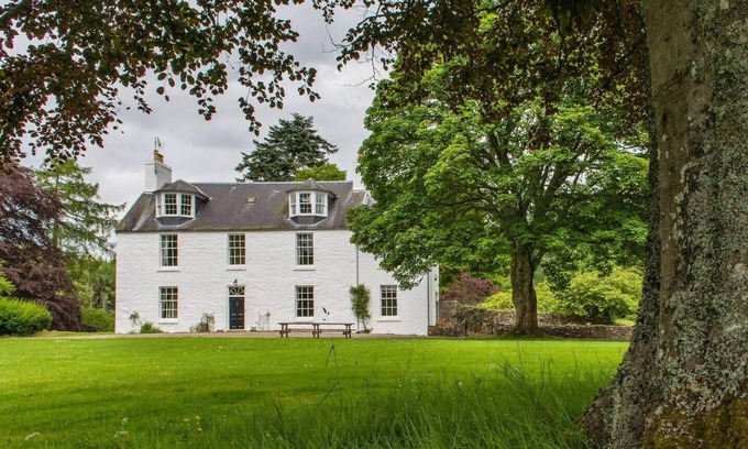 Blairgowrie House | Charming 10-Bed House in Blairgowrie