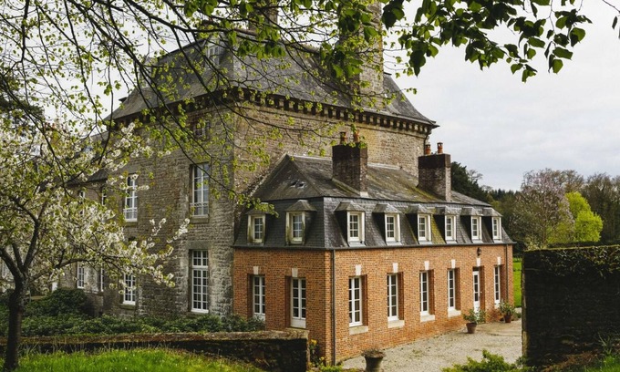 Le Grais Cottage | Charming 18th Century Chateau Wing: Garden, Fireplace, Fishing, Near Bagnoles de l'Orne