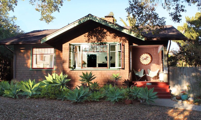 Laguna House | Charming 1917 Craftsman Bungalow - Full Garden & Hot Tub, 6 blocks to Downtown