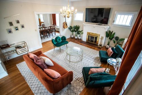Luray House | Charming 1932 Craftsman - The Bohannon House