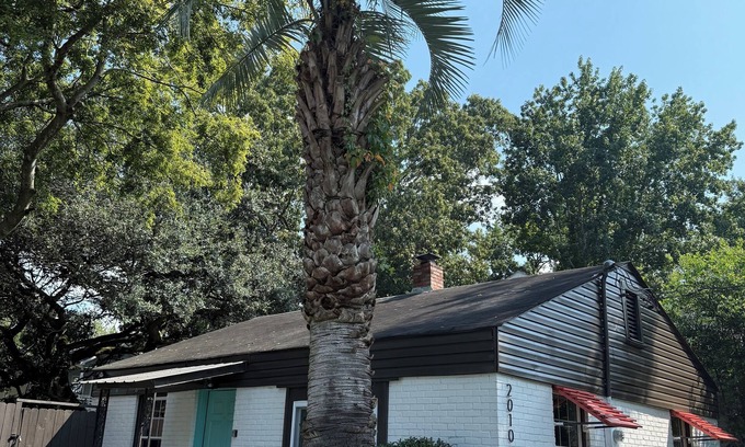 North Charleston House | Charming 2 bdrm home/Convenient location