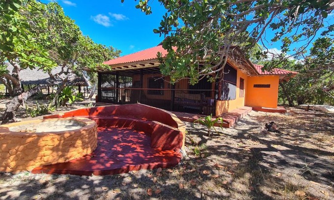 Galu House | Charming 2-Bed Cottage in Bodo a fishing village