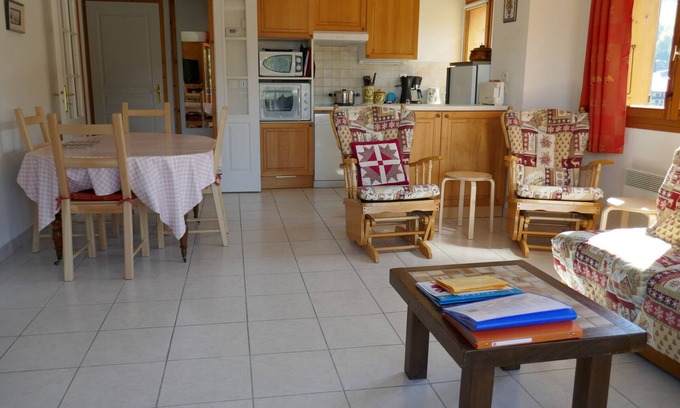 Saint-Jean-de-Sixt Apartment | "Charming 2-Bedroom Apartment with Balcony and Garage in Saint-Jean de Sixt"